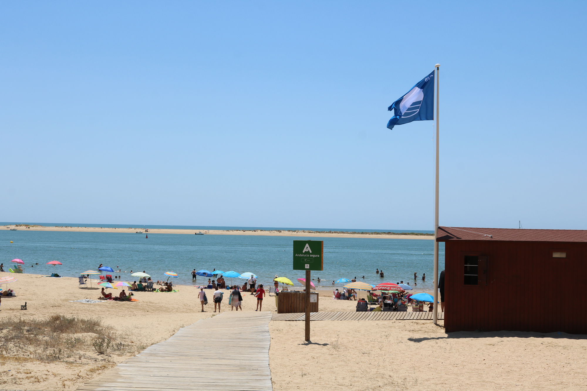 Cartaya renueva las banderas azules de las playas de Nuevo Portil y San Miguel