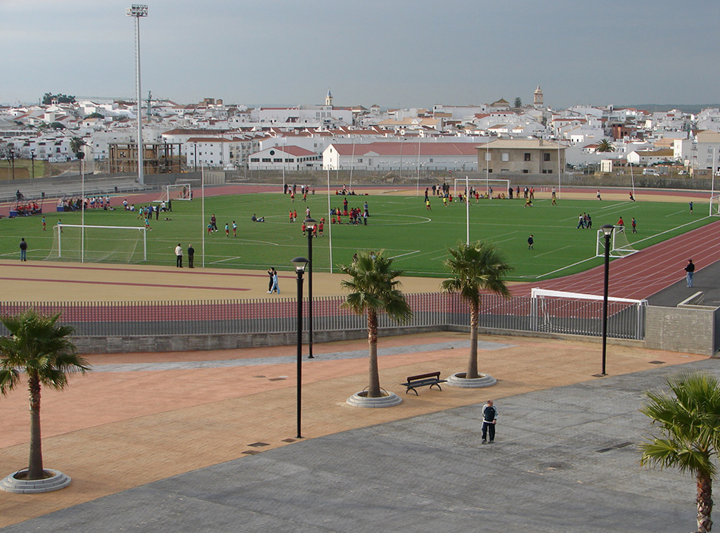 El Ayuntamiento de Cartaya suspende este año el Campus Multideportivo de Verano que celebra anualmente el Servicio Municipal de Deportes en el Complejo Deportivo de la localidad.