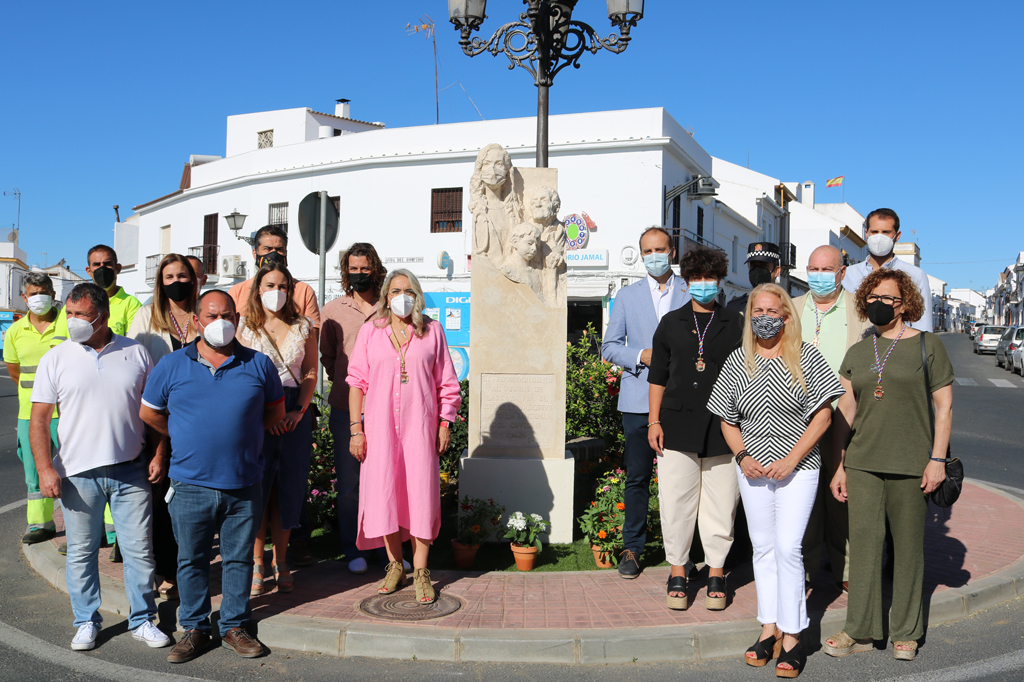 El Ayuntamiento reconoce con una escultura “el esfuerzo, el trabajo y la generosidad del pueblo de Cartaya durante la pandemia”