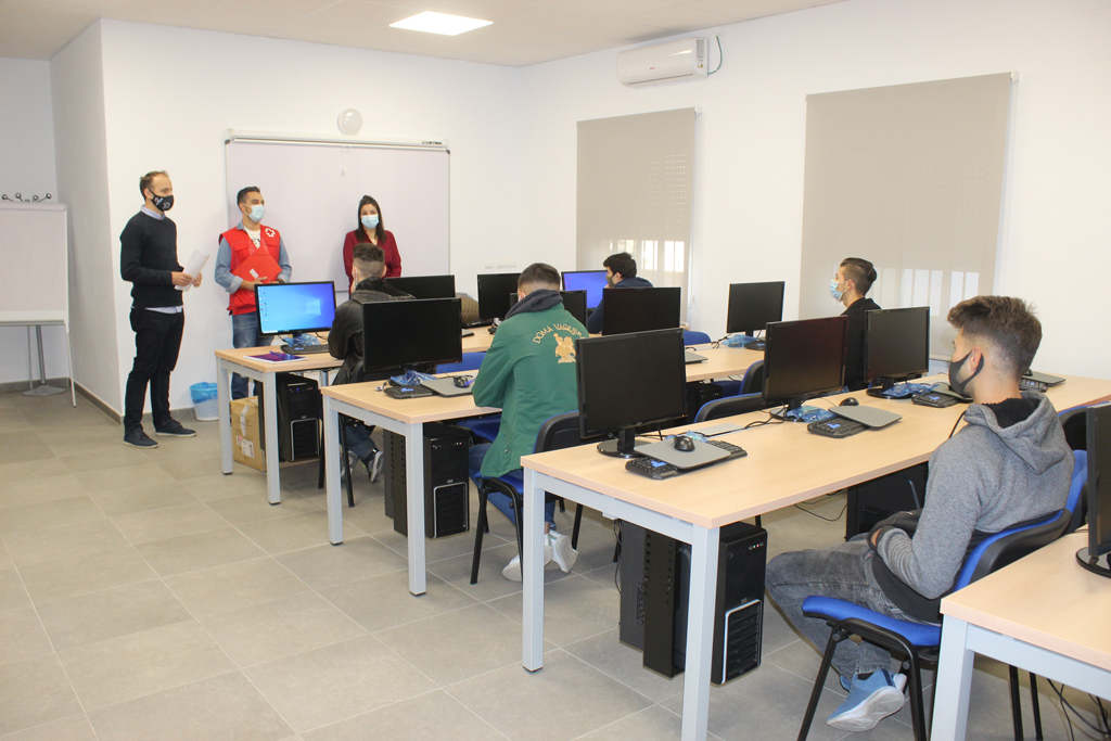 El Ayuntamiento de Cartaya pone en marcha un nuevo curso de formación para jóvenes.
