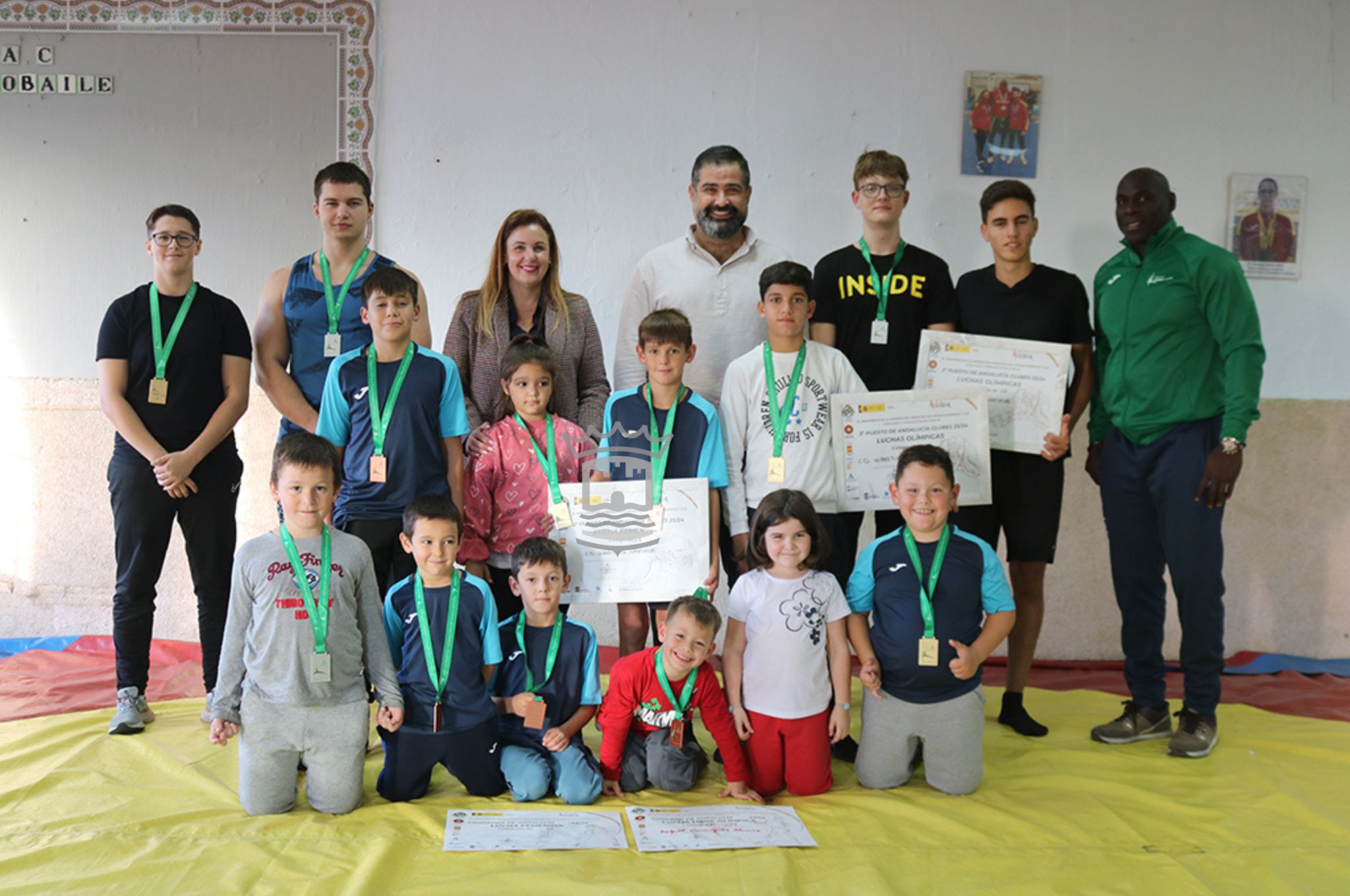 Nuevo éxito de la lucha cartayera, que se trae 18 medallas del Campeonato de Andalucía