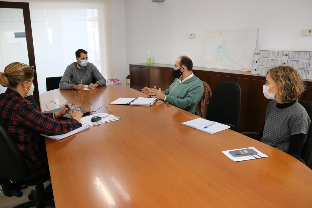 Ayuntamiento de Cartaya y Junta de Andalucía abordan la mejora de la gestión forestal del pinar cartayero.